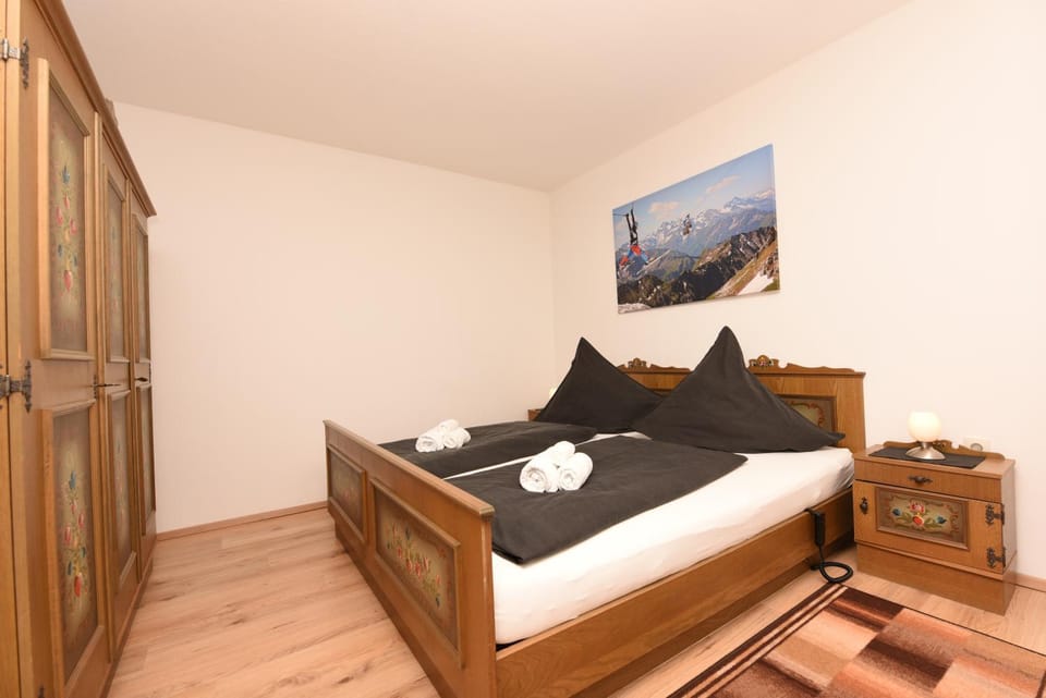 Bed, Bedroom, wardrobe