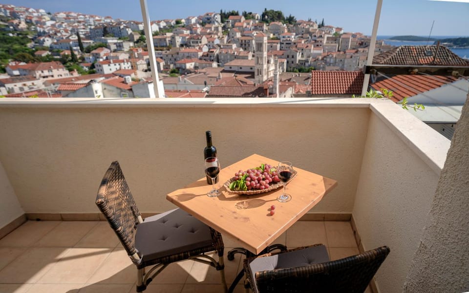 Day, Balcony/Terrace, City view
