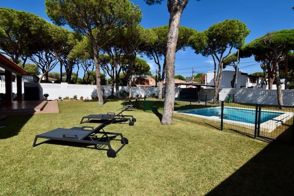 Chalet Urb Doña Violeta 500m Mar House in Chiclana de la Frontera