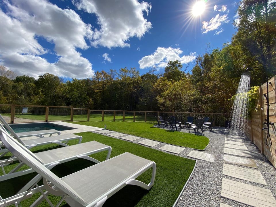 Shower, Property building, Sauna, View (from property/room), Pool view, Swimming pool, fireplace, sunbed