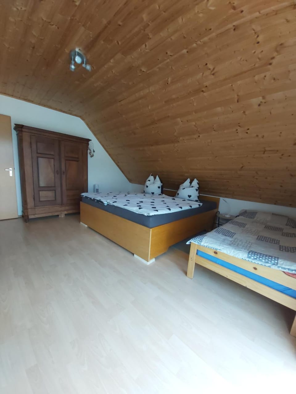 Bed, Photo of the whole room, Bedroom, wardrobe