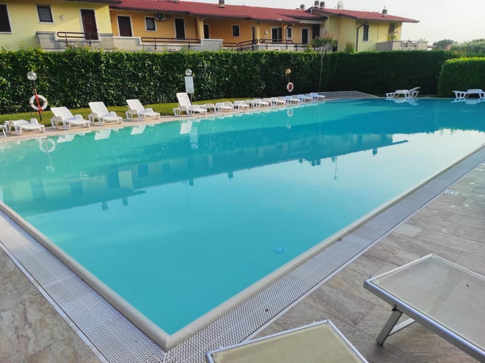 Appartamento vista lago con piscina House in Sirmione