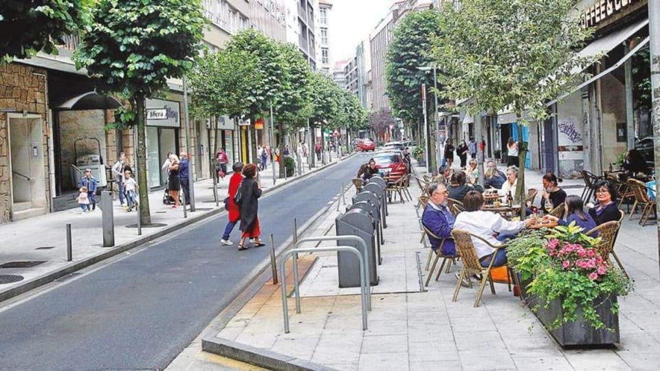 6 HABITACIONES, ALOJAMIENTO COMPLETO EN PLENO CENTRO Apartment in Santiago de Compostela