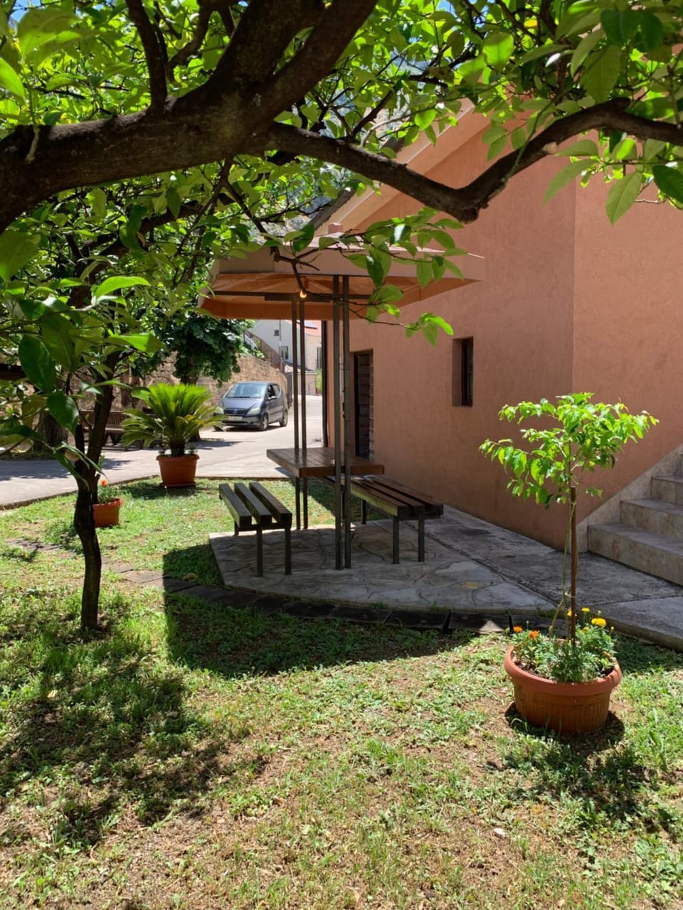 Facade/entrance, Garden