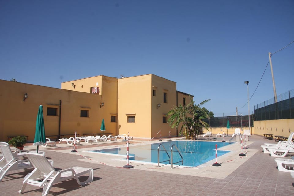 Day, Pool view, Swimming pool, sunbed