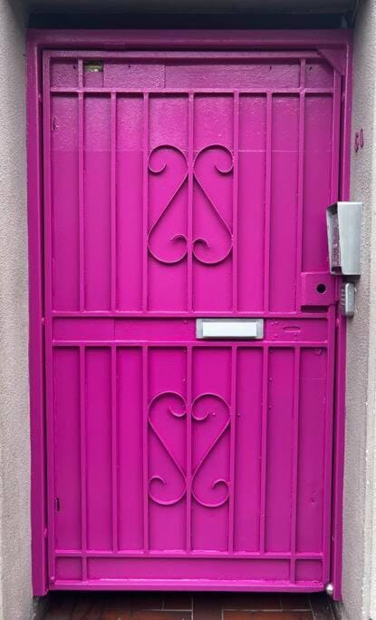 The Art House 1 Galway, Woodquay Apartment in Galway