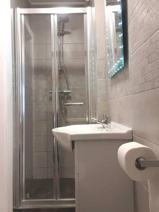 The Art House 1 Galway, Woodquay Apartment in Galway