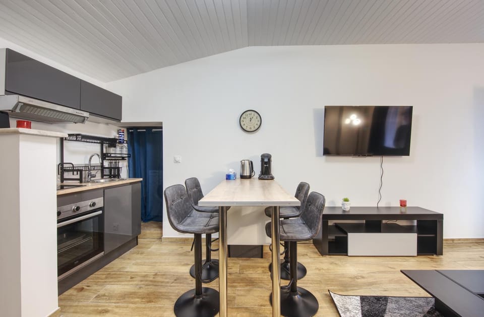 Lounge or bar