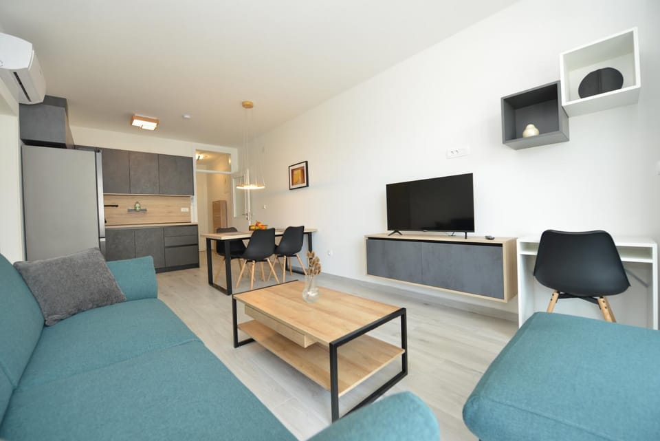 TV and multimedia, Kitchen or kitchenette