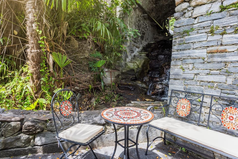 Garden, Seating area