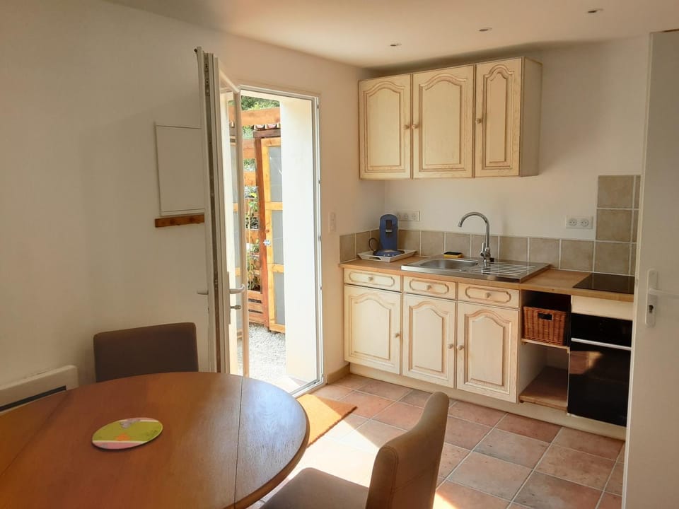 Le chemin de Bruniele Apartment in Provence