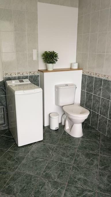 555 Appartement calme et climatisé au cœur du village Apartment in Bourgogne-Franche-Comté
