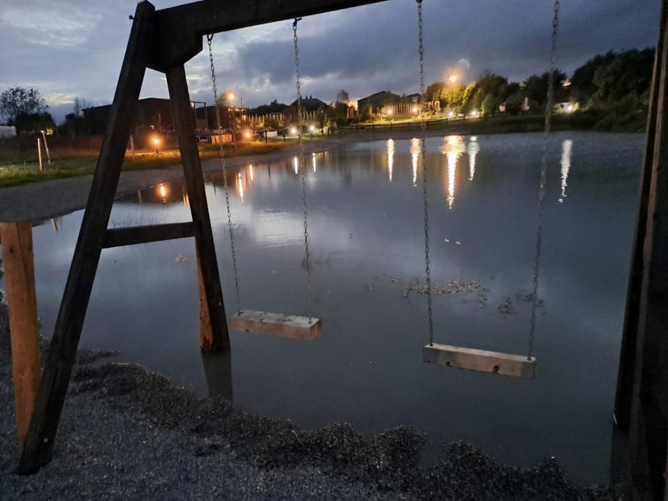 Pond Beach 2ppl-private Hot tub House in County Kilkenny
