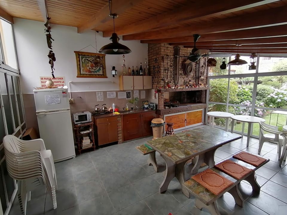 Living room, Dining area, stove