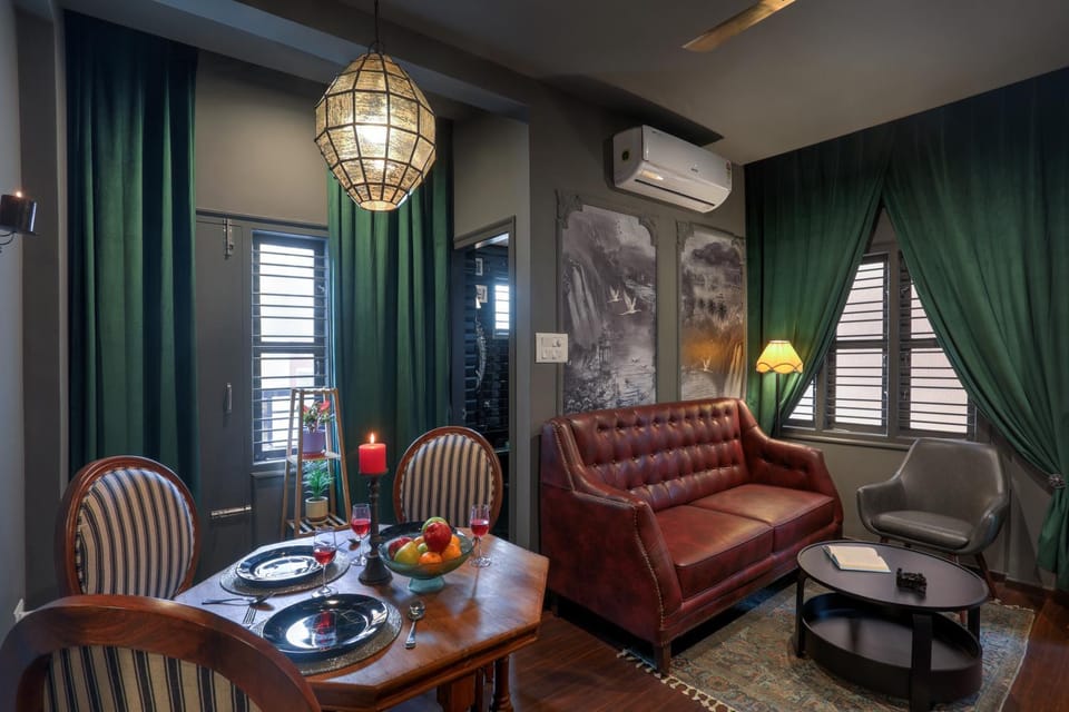 Living room, Dining area