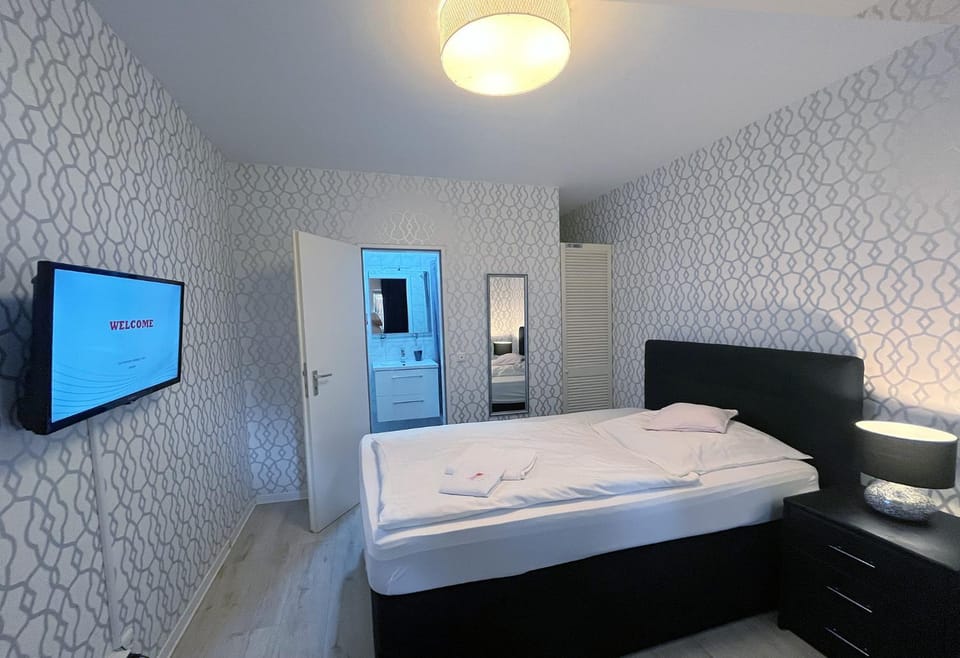 TV and multimedia, Photo of the whole room