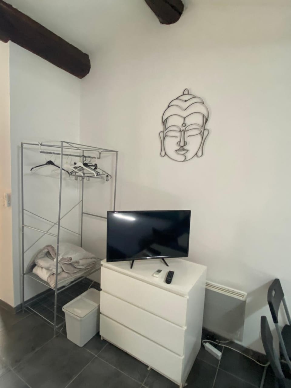 Studio Cosy climatisé 50 mètres de la gare 5 mn du centre 10 mn des plages Apartment in Occitanie