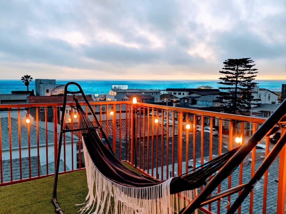 Near SoFi Large Ocean View House By Orange Door House in Hermosa Beach