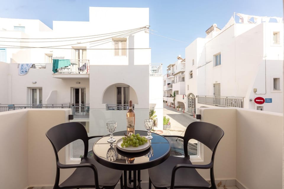 View (from property/room), Balcony/Terrace, Seating area