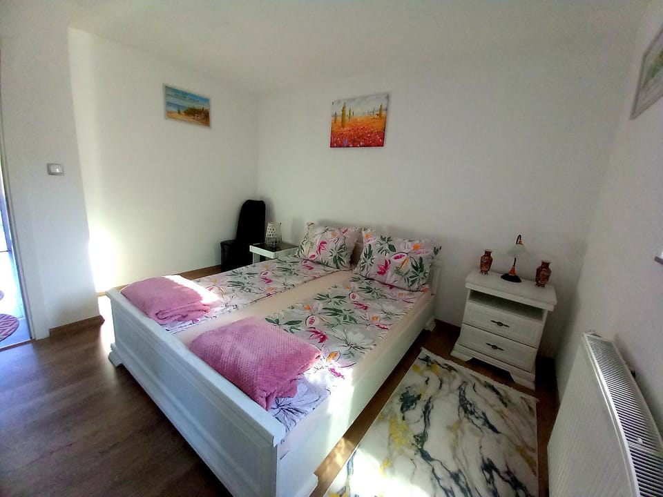 Apartman Leon Apartment in Lika-Senj County