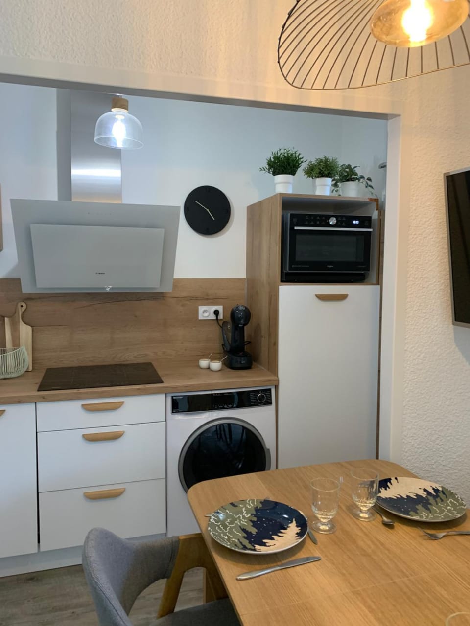 Kitchen or kitchenette