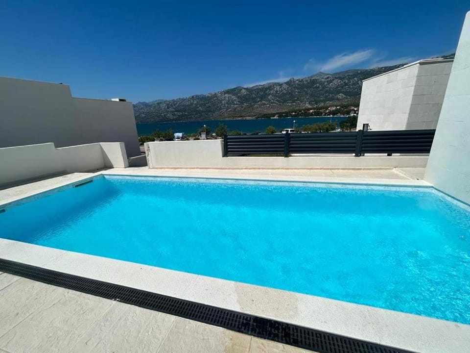 Luxusvilla Christian direkt am Meer mit Pool Villa in Zadar County