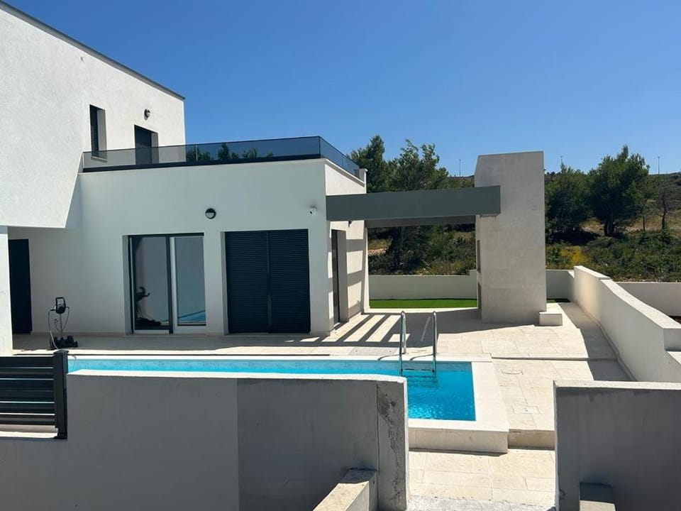 Luxusvilla Christian direkt am Meer mit Pool Villa in Zadar County