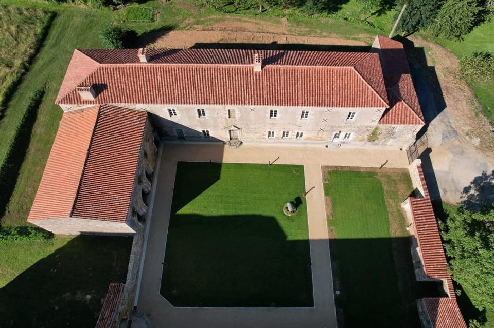 Property building, Bird's eye view