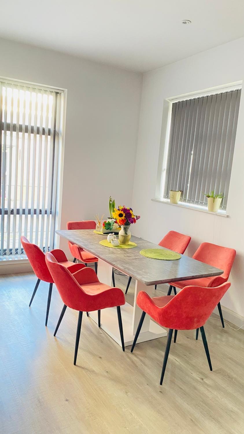 Living room, Seating area, Dining area