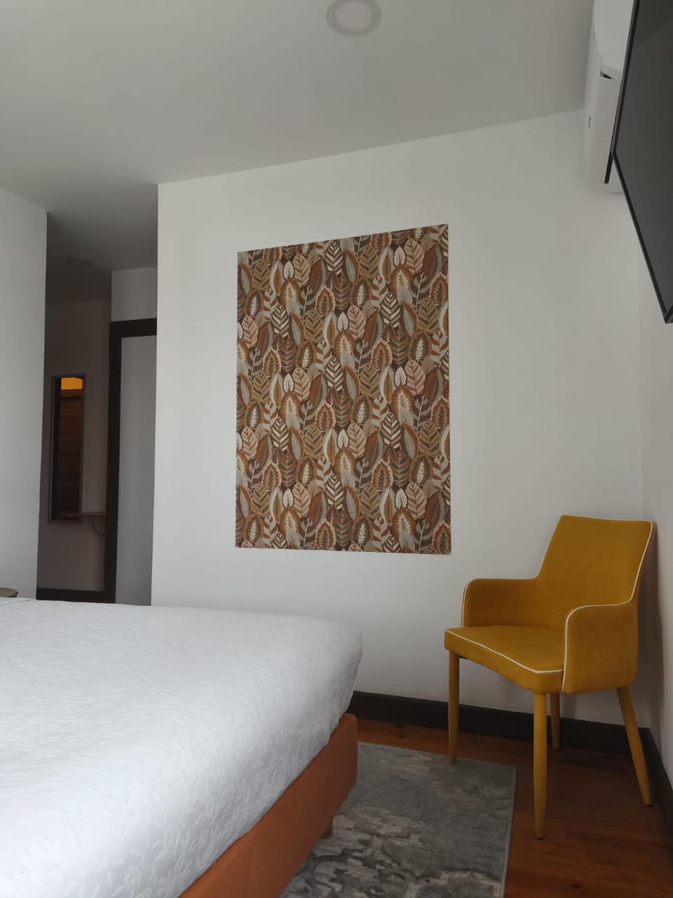 TV and multimedia, Photo of the whole room, Bedroom