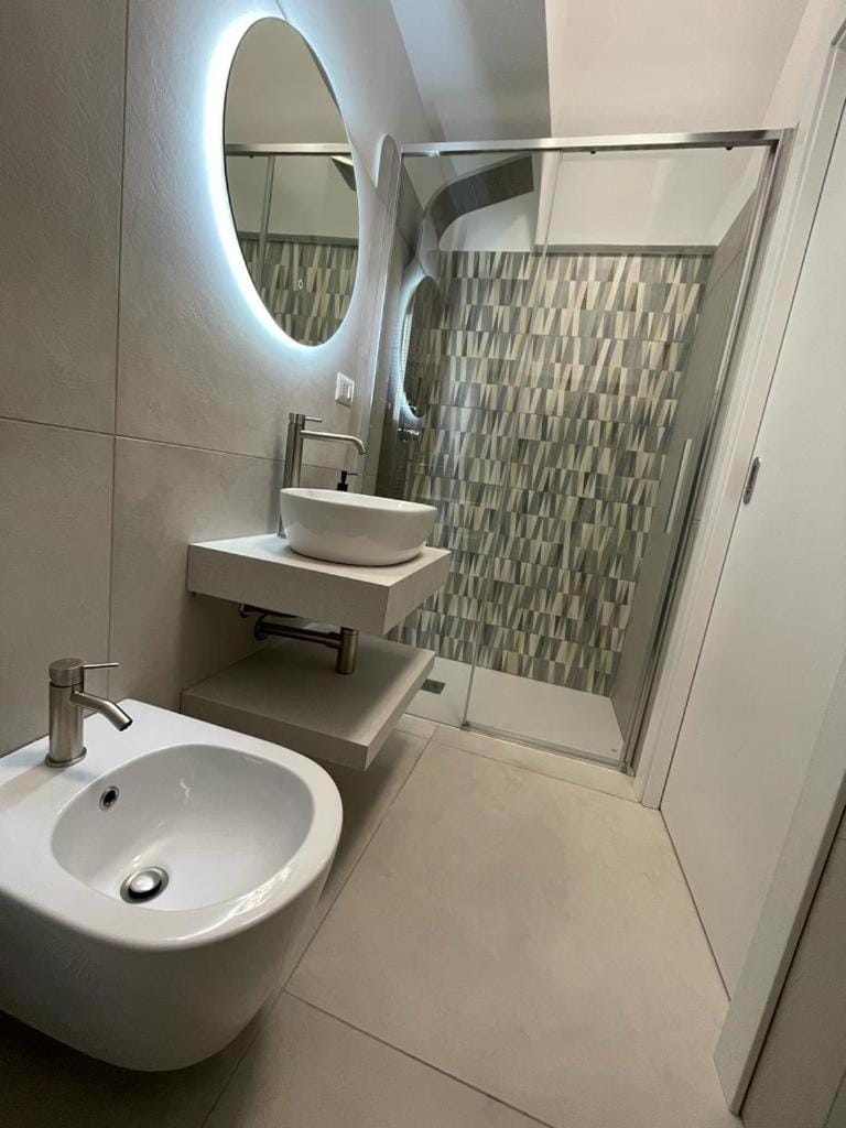 Shower, Bathroom, bidet