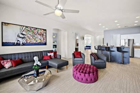 Luxurious Getaway Near Coachella Stagecoach Pool Putting Green Parking Firepit Sleeps 11 House in Indio