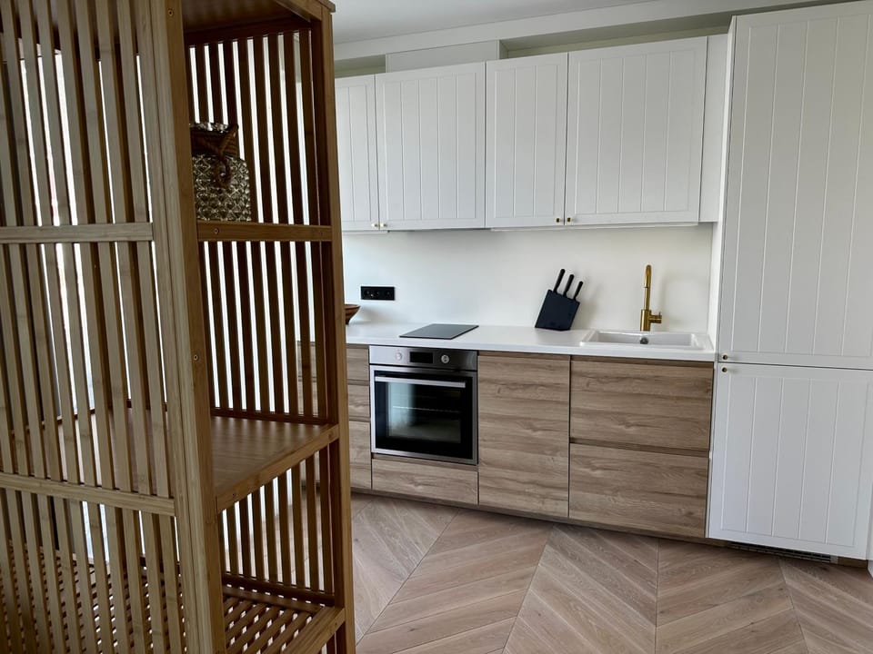 Kitchen or kitchenette, pet friendly, stove