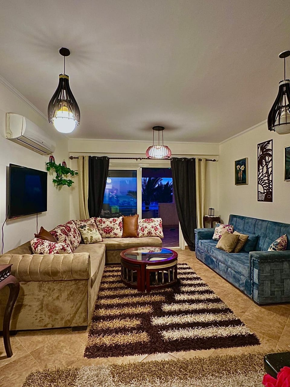 Communal lounge/ TV room, TV and multimedia, Living room, Seating area