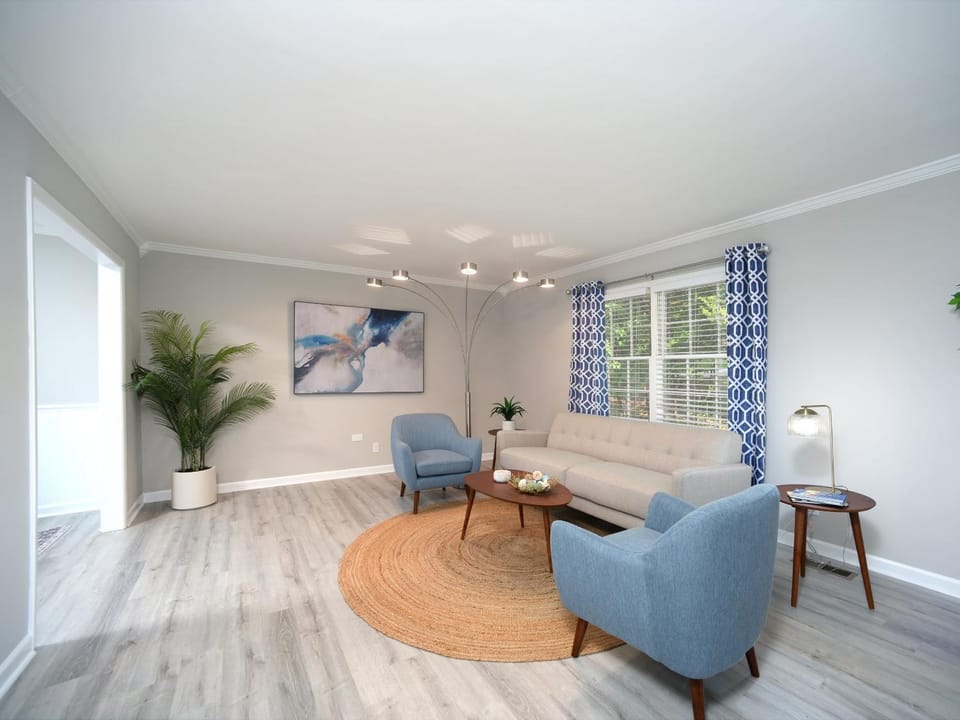 Living room, Seating area