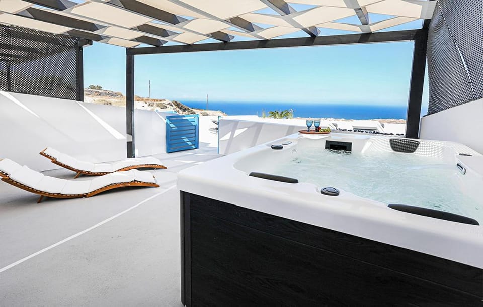 Hot Tub, View (from property/room), Balcony/Terrace, Sea view