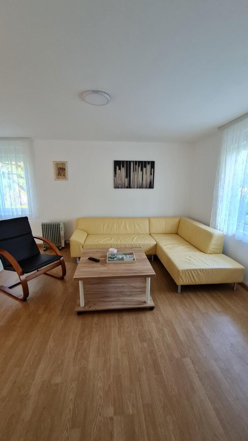 Valjevo vikendica, stan na dan House in Serbia