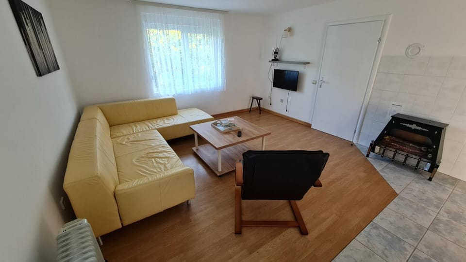 Valjevo vikendica, stan na dan House in Serbia