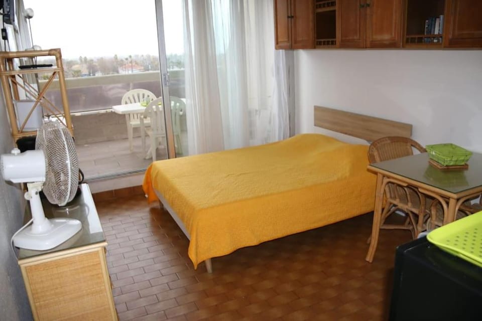 Studio Héliopolis L55 au village naturiste Apartment in Agde