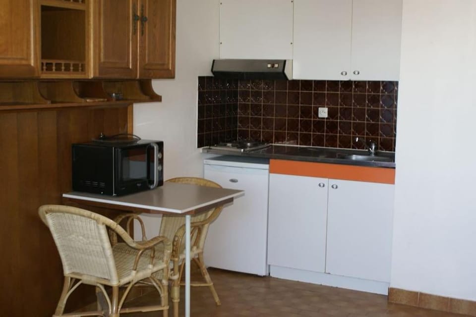 Studio Héliopolis L55 au village naturiste Apartment in Agde
