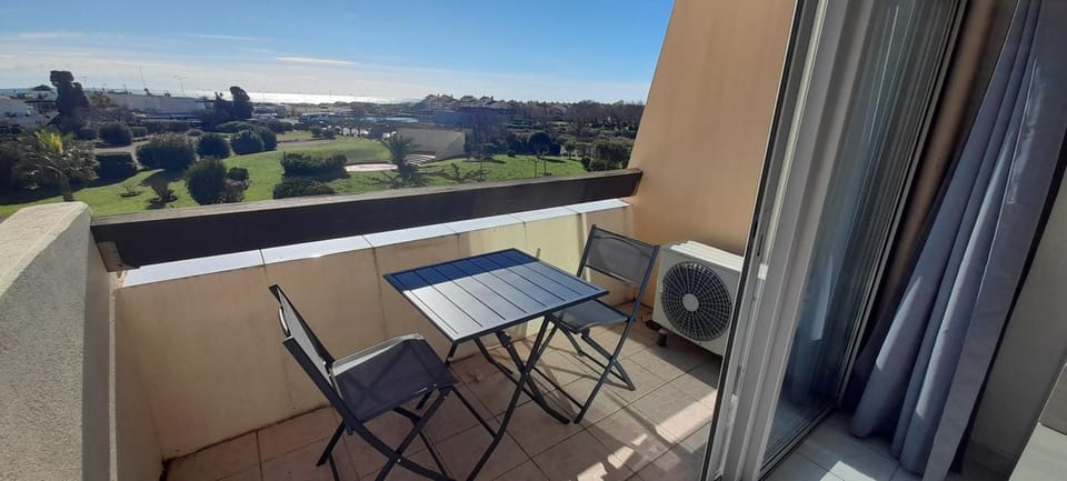 Studio 729, Port Nature 7 au village naturiste Apartment in Agde