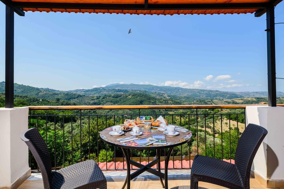 Patio, Natural landscape, View (from property/room), Balcony/Terrace, Mountain view, Breakfast