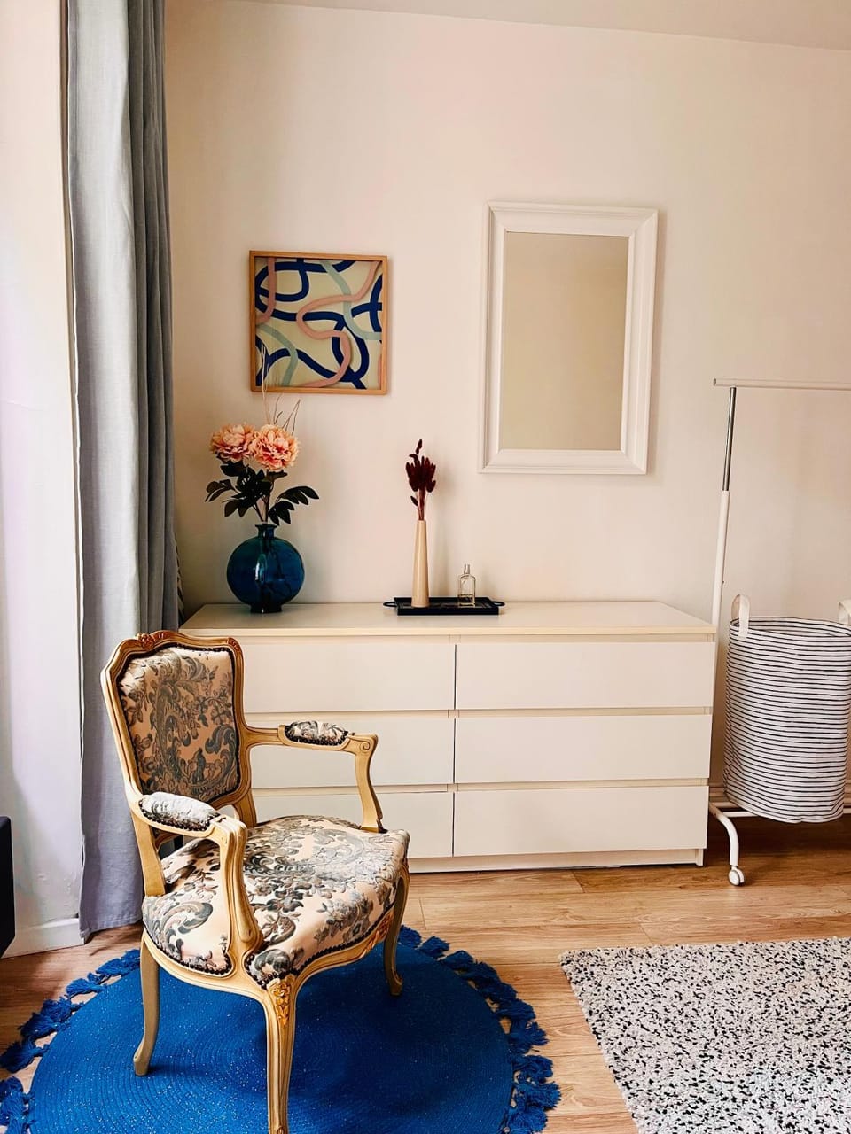 Wendy family flat with calm courtyard 3min for metro Paris in 10 mins Apartment in Île-de-France