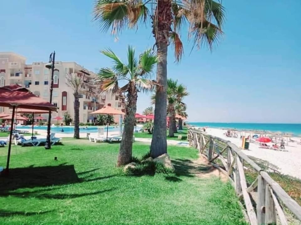 Beach, Swimming pool