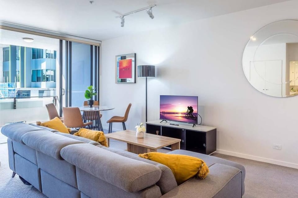 South Bank Central 1 bedroom apartment with Parking Apartment in Brisbane City