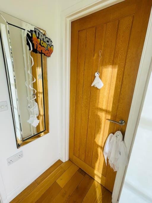 THE BOATHOUSE. The gateway to the Jurassic Coast Chalet in Poole