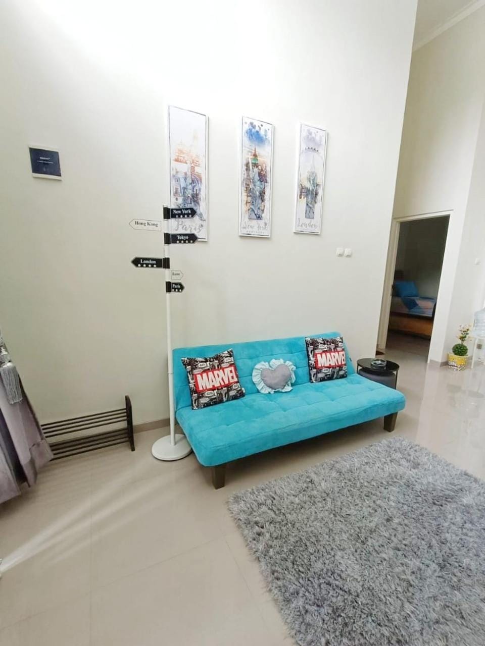 Living room, Seating area