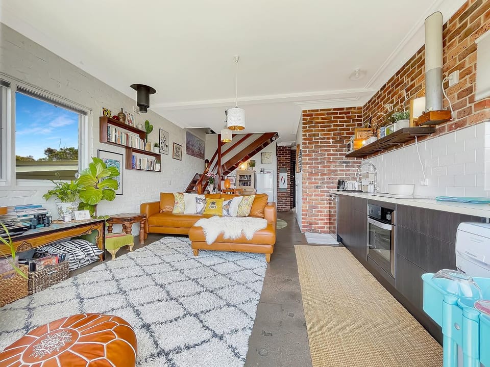 Kitchen or kitchenette, Living room