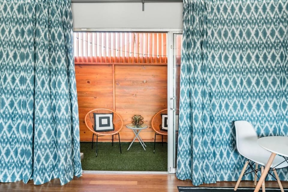 LA Huge Mid Century Guesthouse Patio LAX Beach Apartment in Culver City