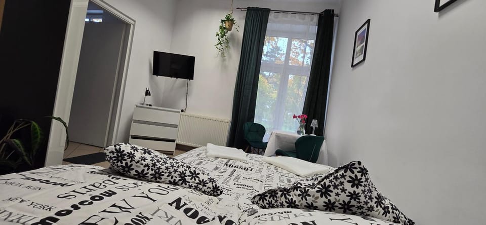 Bed, TV and multimedia